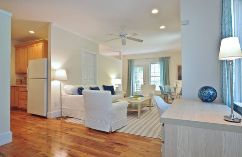Roxbury House | 100% ROXBURY! PoshPadsCT "MOOSEHORN" 2HrsNYC, Mint 6-BR, Pool, Ski, BBQ, Bikes