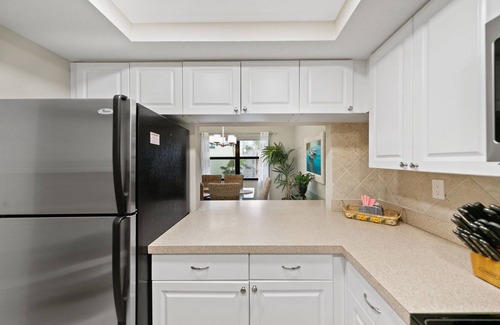 Siesta Key Condo | 100 Steps to Siesta Key Beach! 2 Bed/2 Bath, Pool, Wifi!