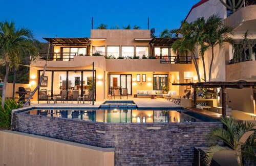 Crucecita Villa | 1007 - Casa Buena Vida