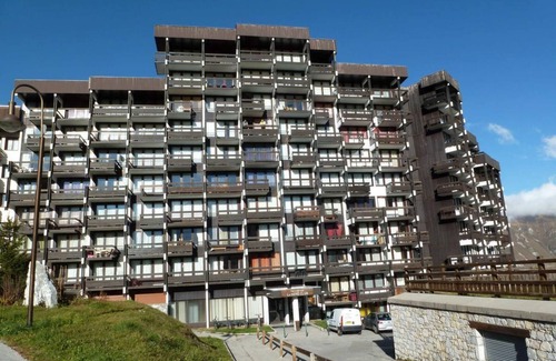 Le Lavachet Apartment | 100m from resort center, 1st floor, balcony, tv, ski locker, 24m², Tignes