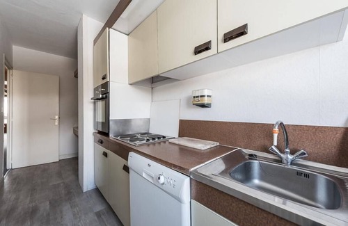 Tignes le Lac Apartment | 100m from resort center, 3rd floor, balcony, tv, ski locker, 53m², Tignes