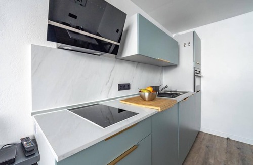 Le Lavachet Apartment | 100m from resort center, Ground floor, balcony, tv, ski locker, 21m², Tignes