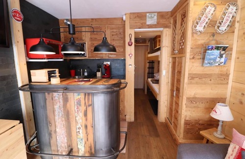 Le Lavachet Apartment | 100m from resort center, Ground floor, balcony, tv, ski locker, 27m², Tignes