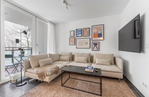 West Berlin Centre Apartment | 100sqm Luxury Apt in Prime Location near Ku'Damm