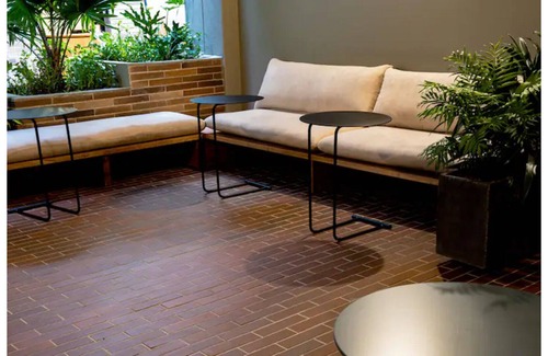 Laureles Apartment | 101 Circular 2 cw, 500mb, AC & café station