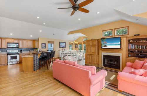 Ocean Hill House | 1010 - Sea the Light