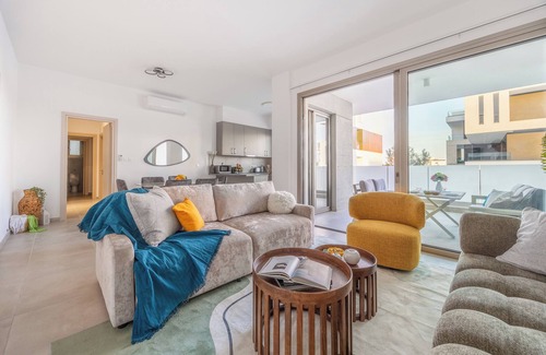 Agios Athanasios Apartment | 102 Mulberry Court- Bright with Large Terrace