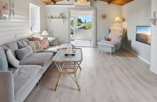 Hejsager Strand House | 103 m² House ∙ 1 bedroom ∙ 6 guests