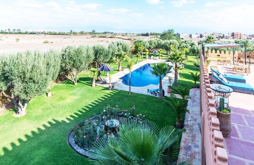 Annakhil House | 1030 m² House ∙ 6 bedrooms ∙ 14 guests