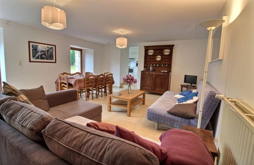 Ploulech House | 105 m² Gîte ∙ 3 bedrooms ∙ 8 guests