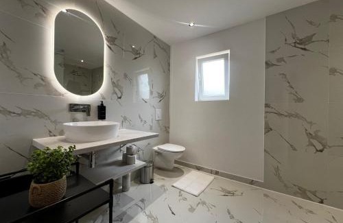 Crimmitschau Apartment | 105 Quadratmeter Apartment, Parkplatz, kinderfreundlich, 6 Personen, WIFI, vollausgestattete Küche,