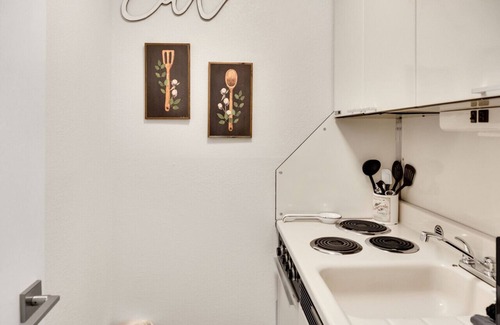 Bartlesville Apartment | 109 · Bartlesville Ranch #109 - Hotel Phillips