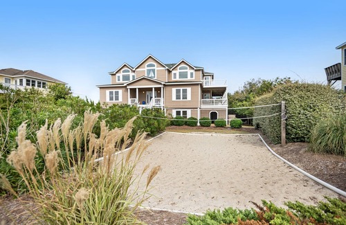 Whalehead Beach House | 10BR | Private Pool | Hot Tub | Elevator