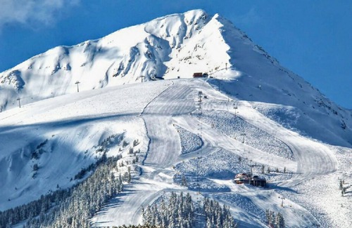 Kvartal Noviya Grad Apartment | 10min from sky lift woking and 2 min wit car .