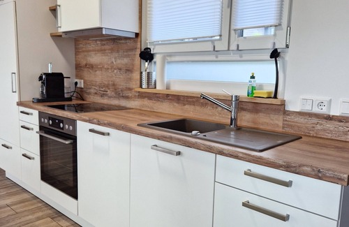 Diepoldshofen House | 10min to CenterParcs, bungalow with garden and carport, 4 persons