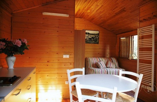 Anduze Ski Chalet | 10mn from ANDUZE STUDIO with SPA/PISCINE/CLIM/WIFI/PARKING in quiet country