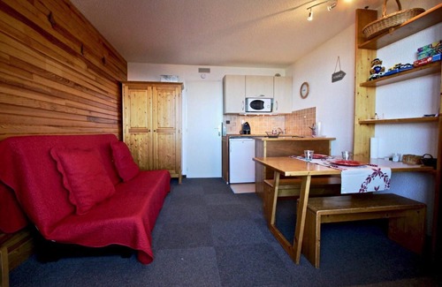 Chamrousse Apartment | 10th floor, balcony, parking, tv, ski locker, 21m², Chamrousse