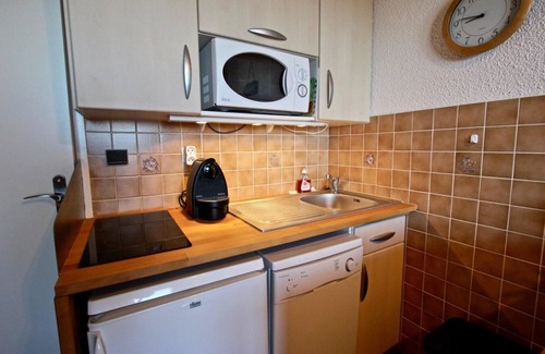 Chamrousse Apartment | 10th floor, balcony, parking, tv, ski locker, 21m², Chamrousse