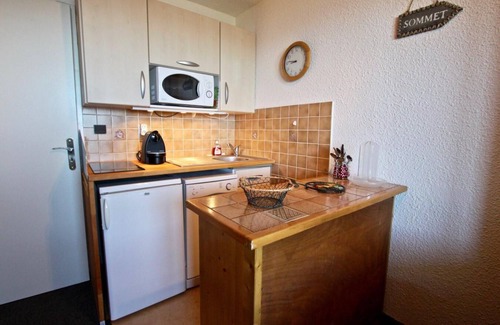 Chamrousse Apartment | 10th floor, balcony, parking, tv, ski locker, 21m², Chamrousse