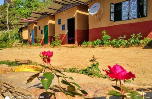 Lansdowne House | 11 Gaon Mudhouse Homestay