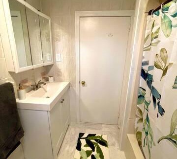 Waltham House | #11 Joyful Jungle Room 5 Min To Brandeis Unversty!