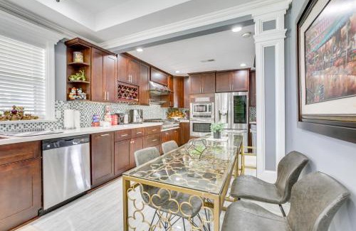 Westwego House | 11 Mi to NOLA Westwego Home with Sunroom!