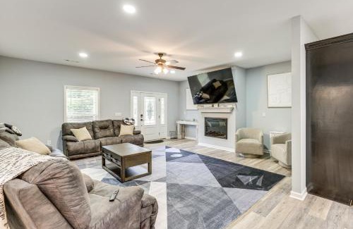 Troy House | 11 Mi to Troy University Family Home with Yard