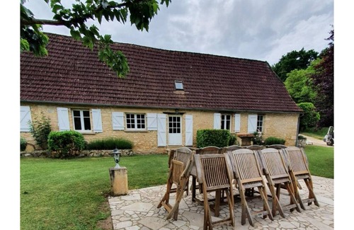 Tursac House | 11 PERSON CHARACTER HOUSE with private pool & view of the Vézère Valley