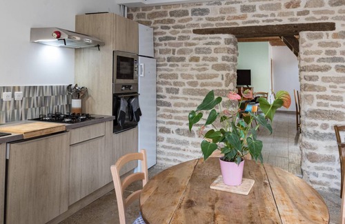 Marsannay-la-Cote Cottage | 110 m² Cabin ∙ 2 bedrooms ∙ 6 guests