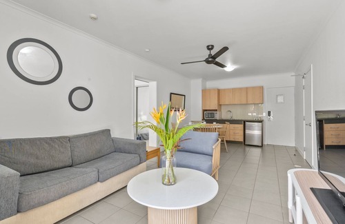 Port Douglas Apartment | 1104/1105 Oaks Resort