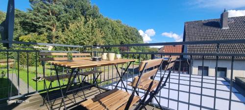 Bomlitz Apartment | 110qm- 4 Rooms - free private parking- free fast WIFI - Kitchen - near Wood- A Part Time Home