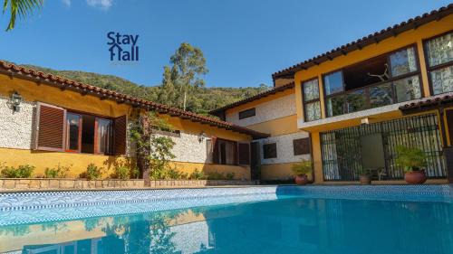 Petropolis House | 111D-Imperial City Mansion-Pool-Academy