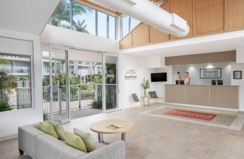 Alexandra Headland Apartment | 112 m² Serviced apartment ∙ 3 bedrooms ∙ 127 guests