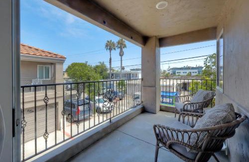 South Oceanside Apartment | 1128 Tait Street, Unit D