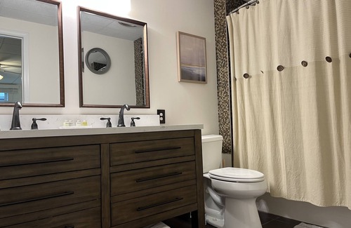 Louisville Apartment | 1174 Topside! Cozy 2BR apartment!