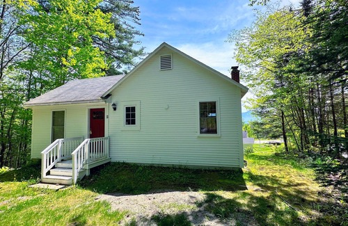 Sugar Hill Cottage | 11G Quintessential New England Cottage with Fantastic Views and Dog Friendly!