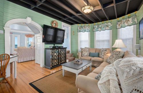 Sagamore Beach House | 12 Indian Trail Sagamore Cape Cod Bay View