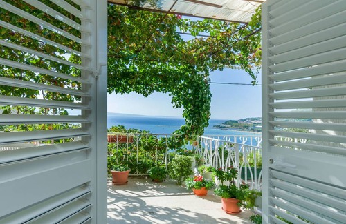 Omis Resort | 12 m² Private room ∙ 3 guests