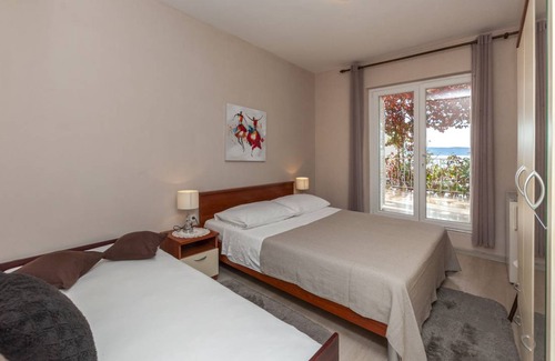 Omis Resort | 12 m² Private room ∙ 3 guests