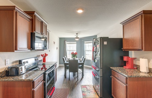 Santa Fe House | 12 Mi to Beach: Texas Gulf Coast Home w/Fire Pit