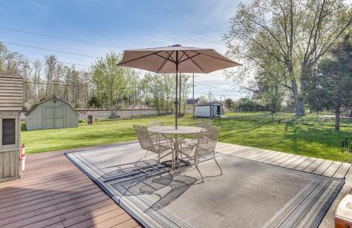 Brownsburg House | 12 Mi to Indianapolis Motor Speedway Home with Deck