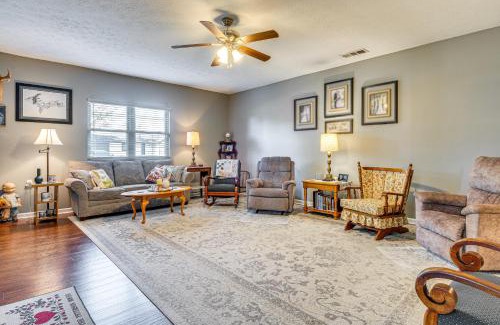 Brownsburg House | 12 Mi to Indianapolis Motor Speedway Home with Deck