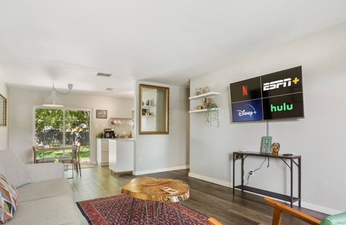 Franklin Park House | 12 Min to Airport + Spacious Backyard and Fire Pit