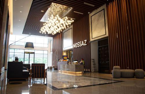 Sungai Penchala Apartment | 12 Mossaz skypool 5mins to 1U and Ikea atEmpire City by Light House