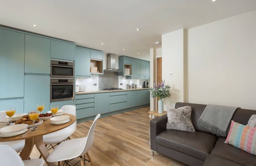 York Cottage | 12 Pear Tree House - sleeps 4 guests in 2 bedrooms