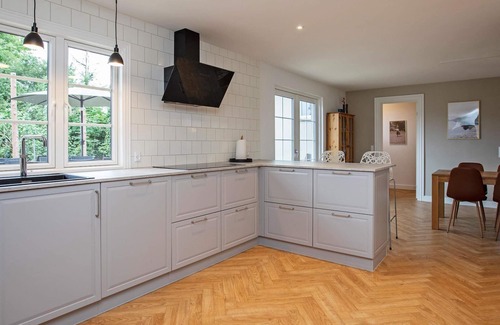 Marielyst House | 12 person holiday home in Væggerløse