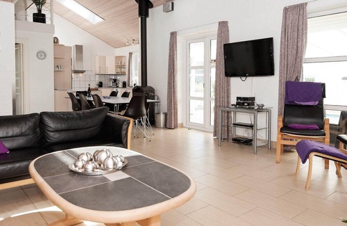 Lystrup House | 12 Person Holiday Home in Ega-by Traum