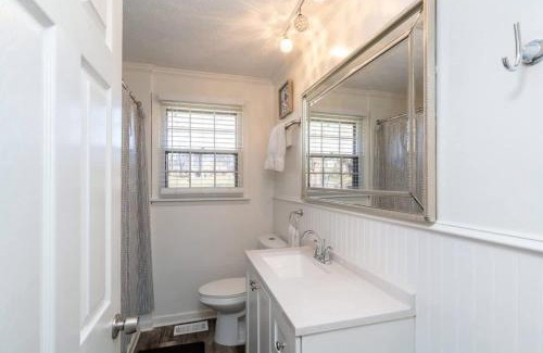 Melrose House | 12 South Home Close to Honky Tonks & Bars