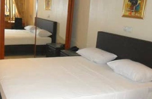 Kinshasa Apartment | 120 m² Apartment ∙ 3 bedrooms ∙ 6 guests