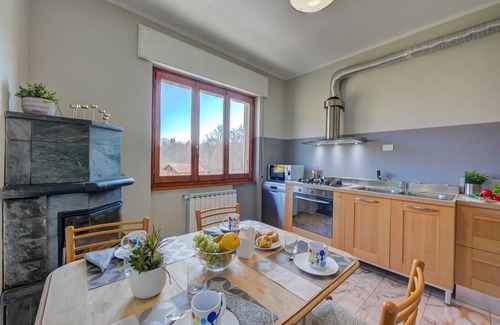 Ispra Apartment | 120 m² Apartment ∙ 4 bedrooms ∙ 8 guests